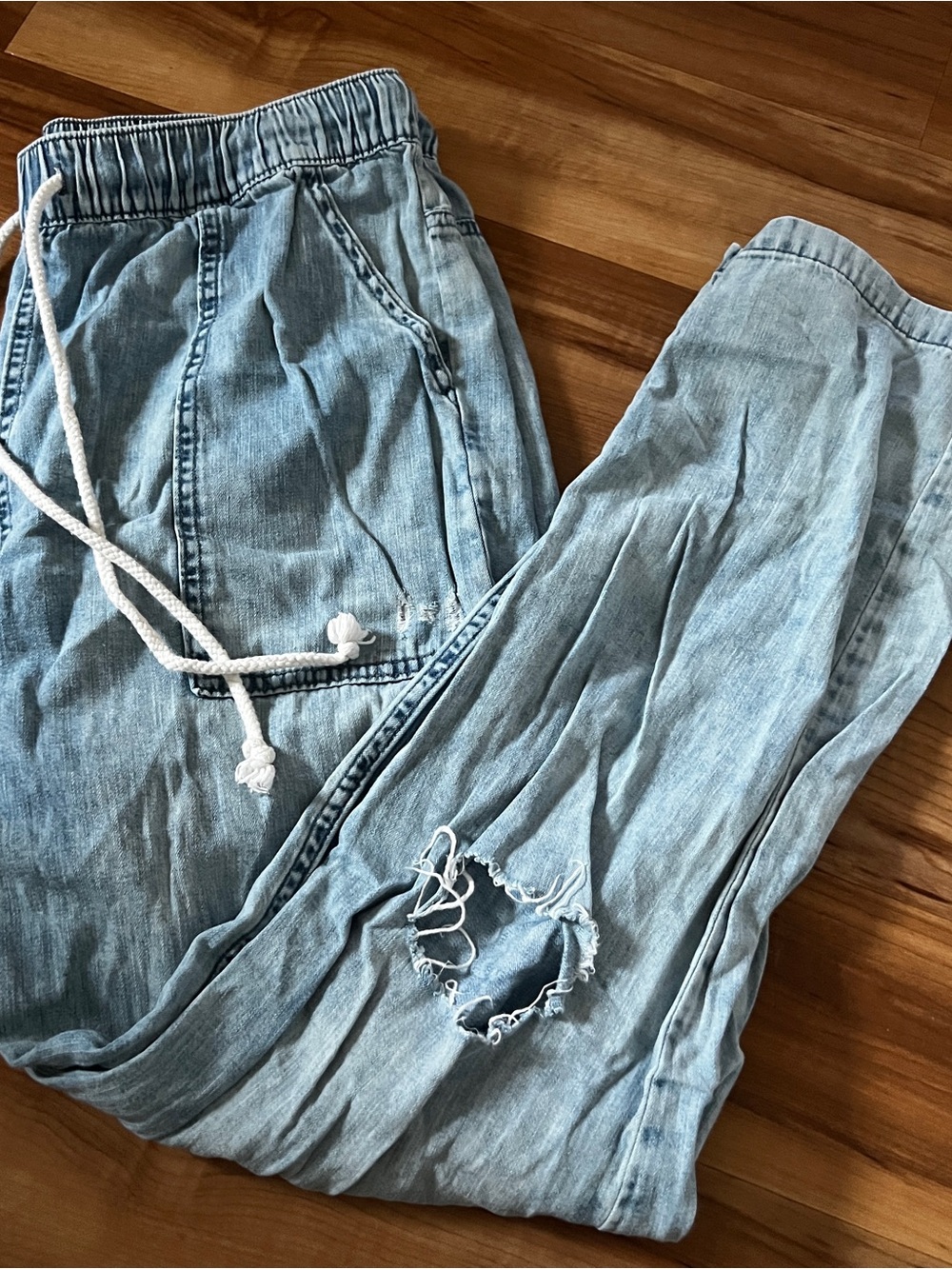 aerie Light Wash Blue Boyfriend Jogger Jeans with Drawstring